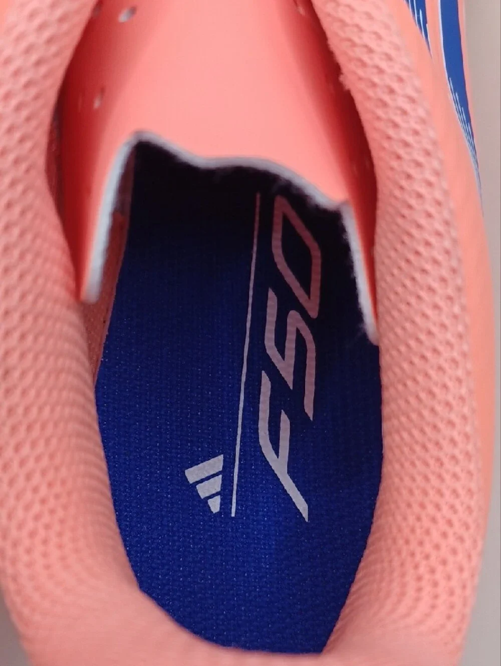 NWOB Adidas F50 Club Soccer Shoes-Coral Blaze Pack Junior Unisex Size 4 US